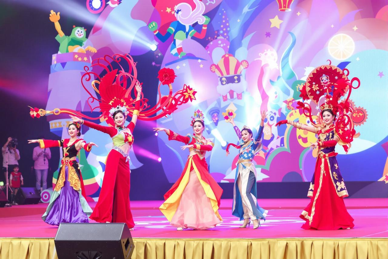 亚洲av影院年度粉丝嘉年华